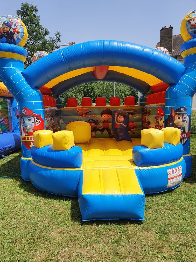 Château gonflable Pat Patrouille jaune et bleu